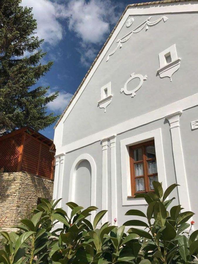 Aracsi Vendeghaz Hotel บาลาตอนฟือเรด ภายนอก รูปภาพ