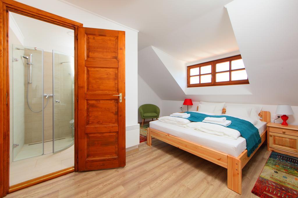 Aracsi Vendeghaz Hotel บาลาตอนฟือเรด ภายนอก รูปภาพ