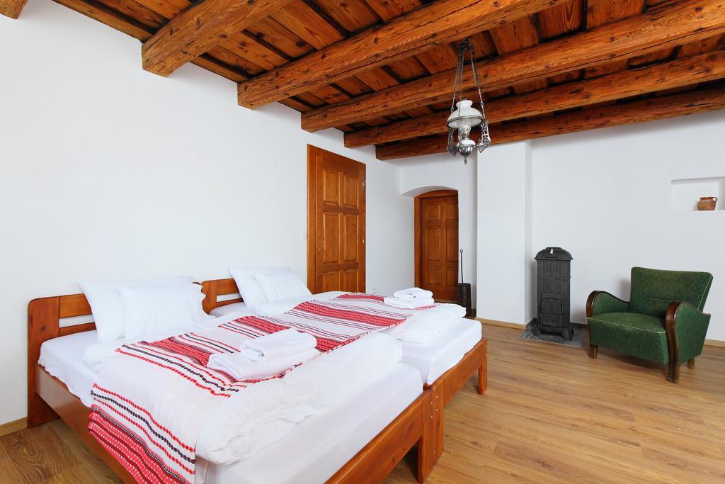 Aracsi Vendeghaz Hotel บาลาตอนฟือเรด ภายนอก รูปภาพ