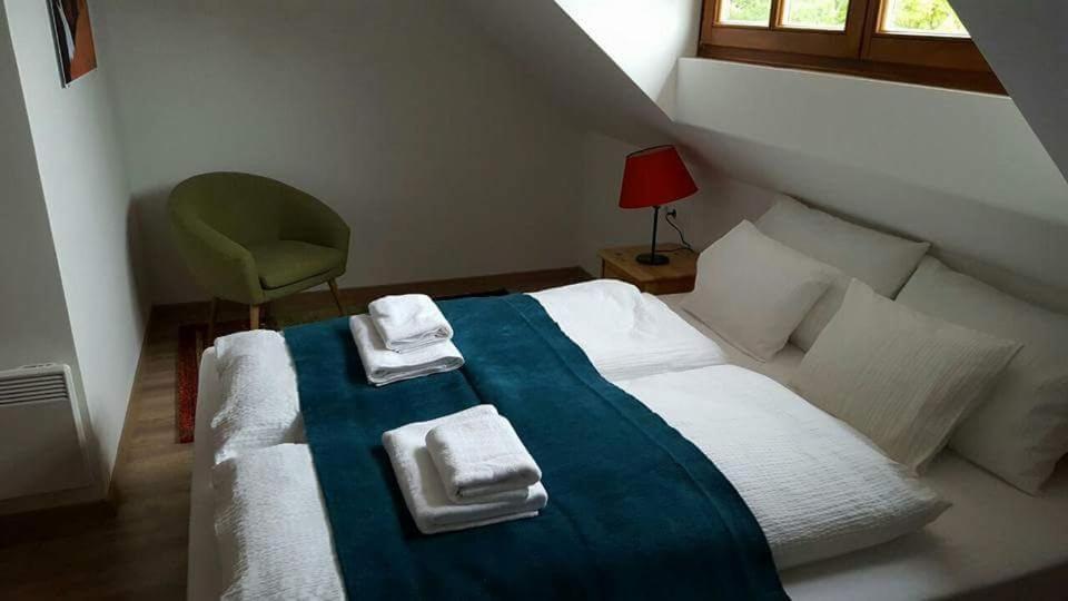 Aracsi Vendeghaz Hotel บาลาตอนฟือเรด ภายนอก รูปภาพ